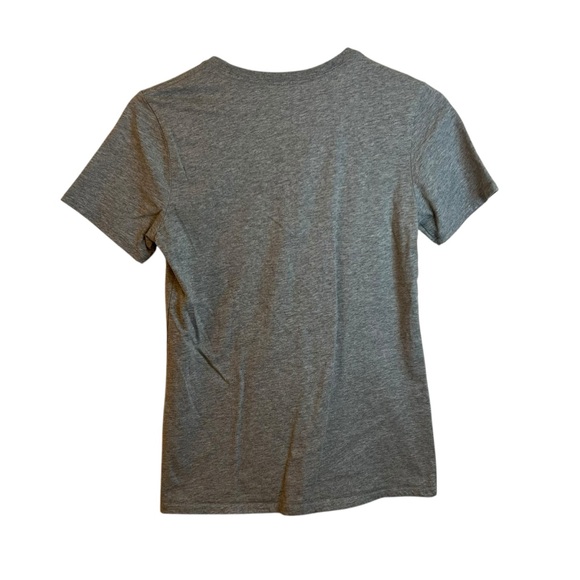 NWOT Nike Running Breathable ‘Live Fast and Kick...’ Graphic Top, Size Small - Picture 2 of 7